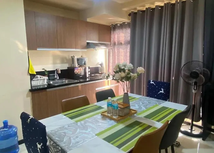 Executive At Radiance Bay Near Airport, Moa, Picc, World Trade Center Apartment