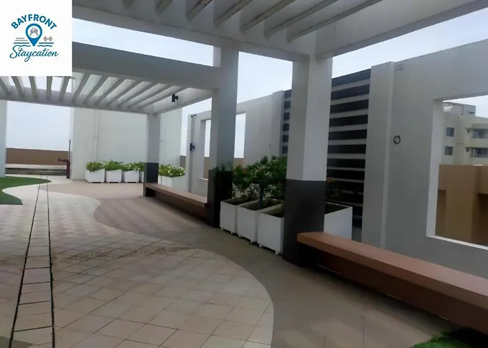 Apartment Executive At Radiance Bay Near Airport, Moa, Picc, World Trade Center Manila