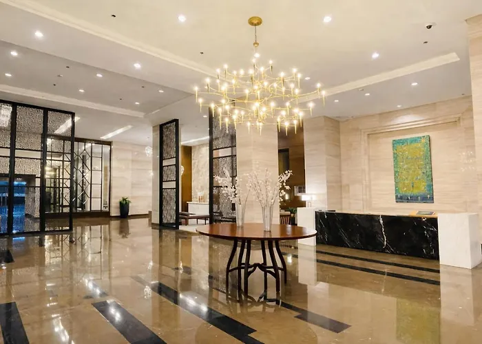 Executive At Radiance Bay Near Airport, Moa, Picc, World Trade Center Apartment *