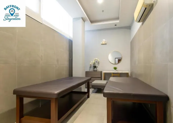 Executive At Radiance Bay Near Airport, Moa, Picc, World Trade Center Apartment